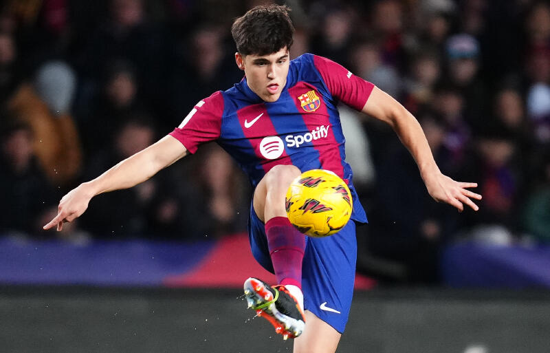 バルセロナDFクバルシ。