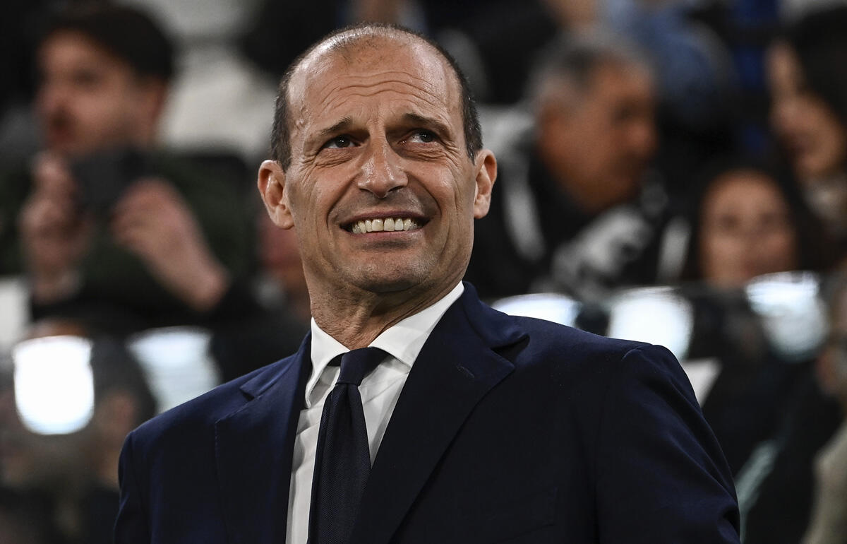 勝利を喜ぶアッレグリ監督