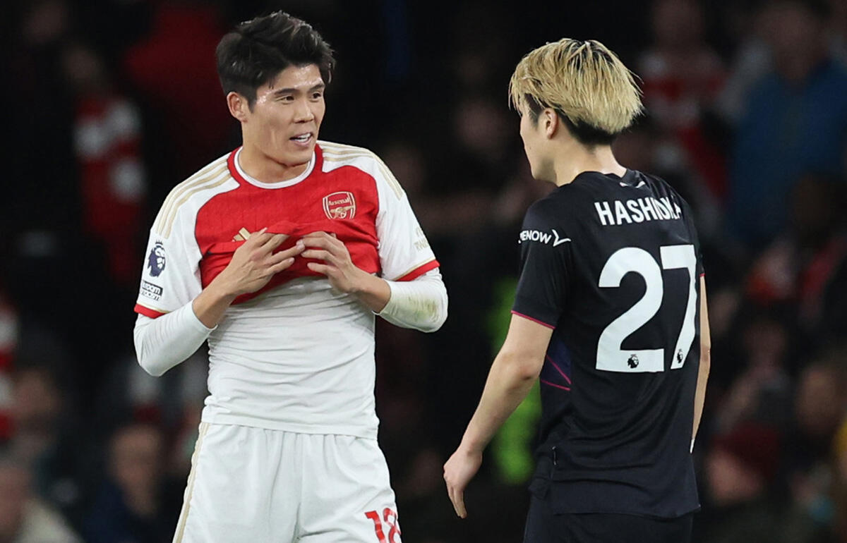 ピッチで再会した冨安健洋と橋岡大樹