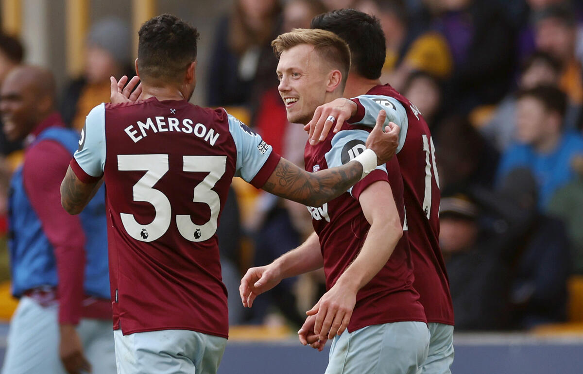 圧巻のCKを決めたウォード＝プラウズ