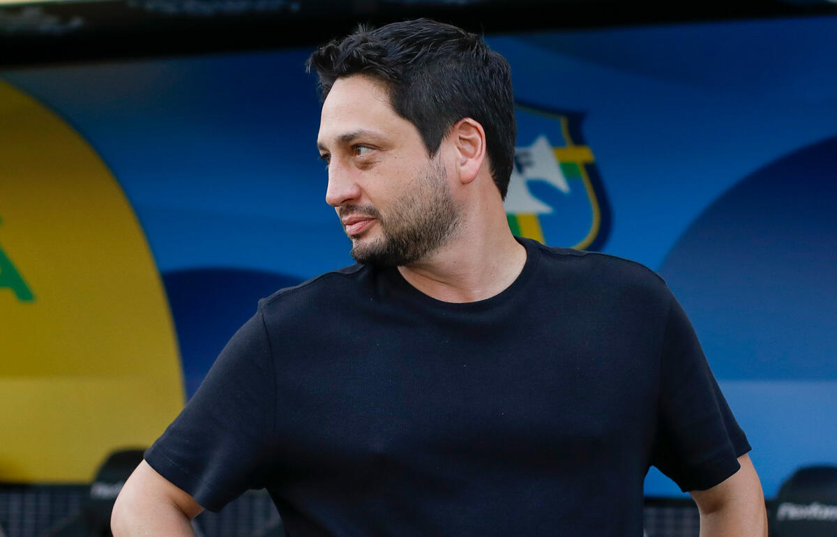 ブラジル女子代表を率いるアルトゥール・エリアス監督