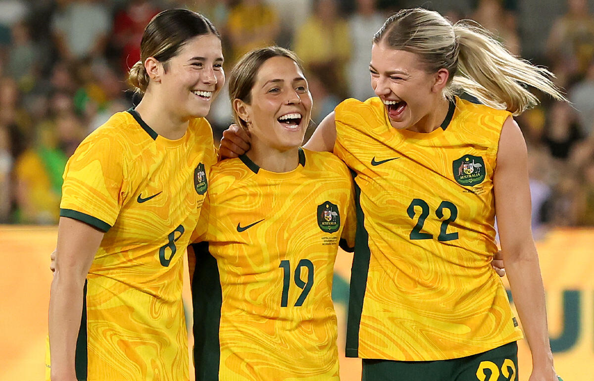 カトリーナ・ゴリー(中央)はベガルタ仙台レディースでのプレー経験も持つ