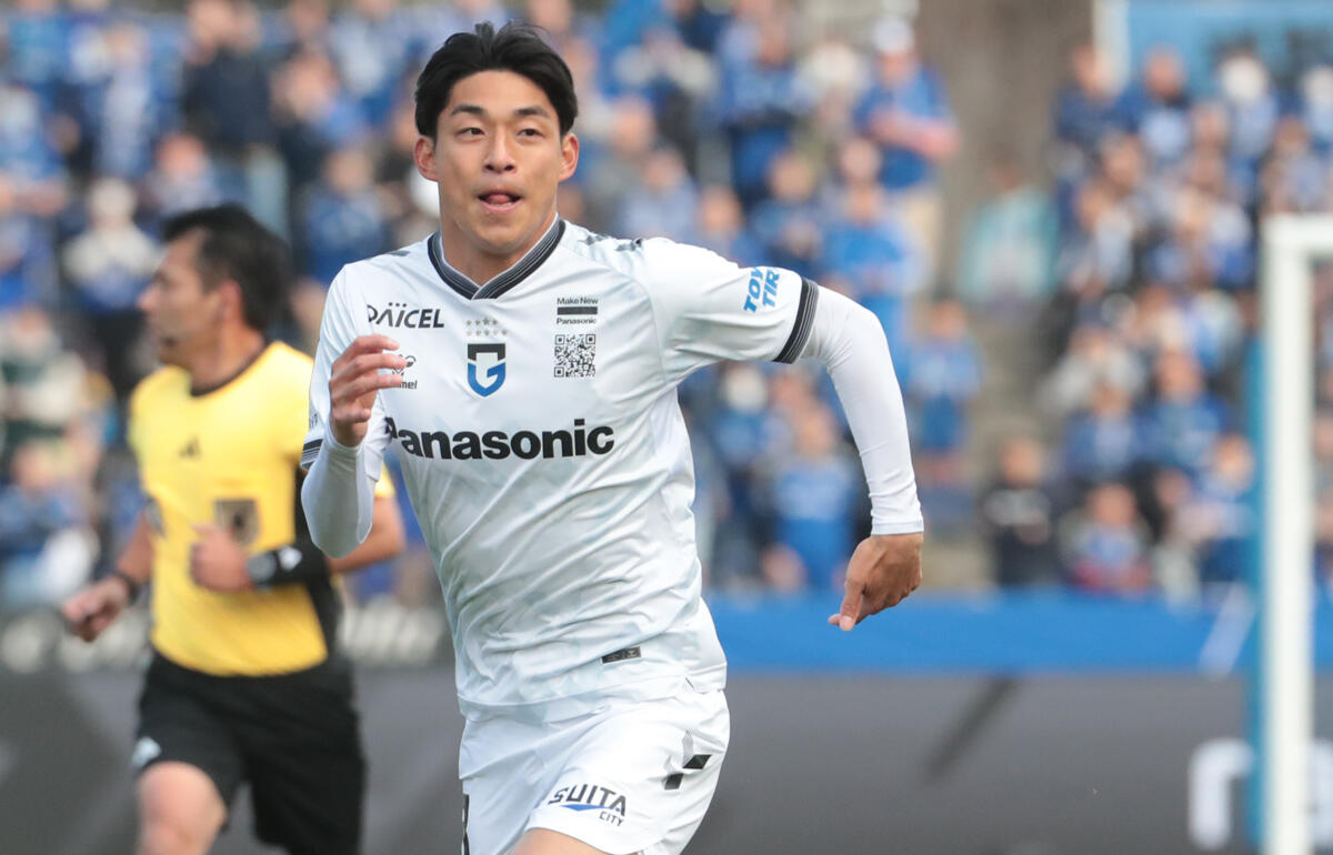 右サイドを支える半田陸