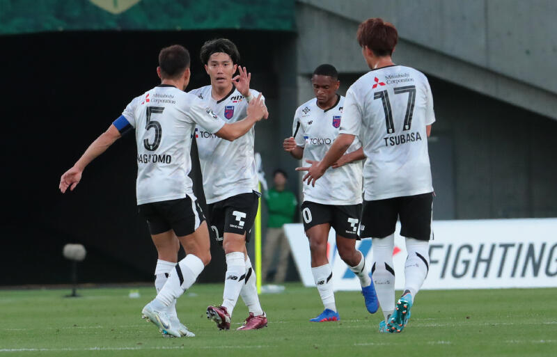 途中出場から2ゴールの遠藤渓太。