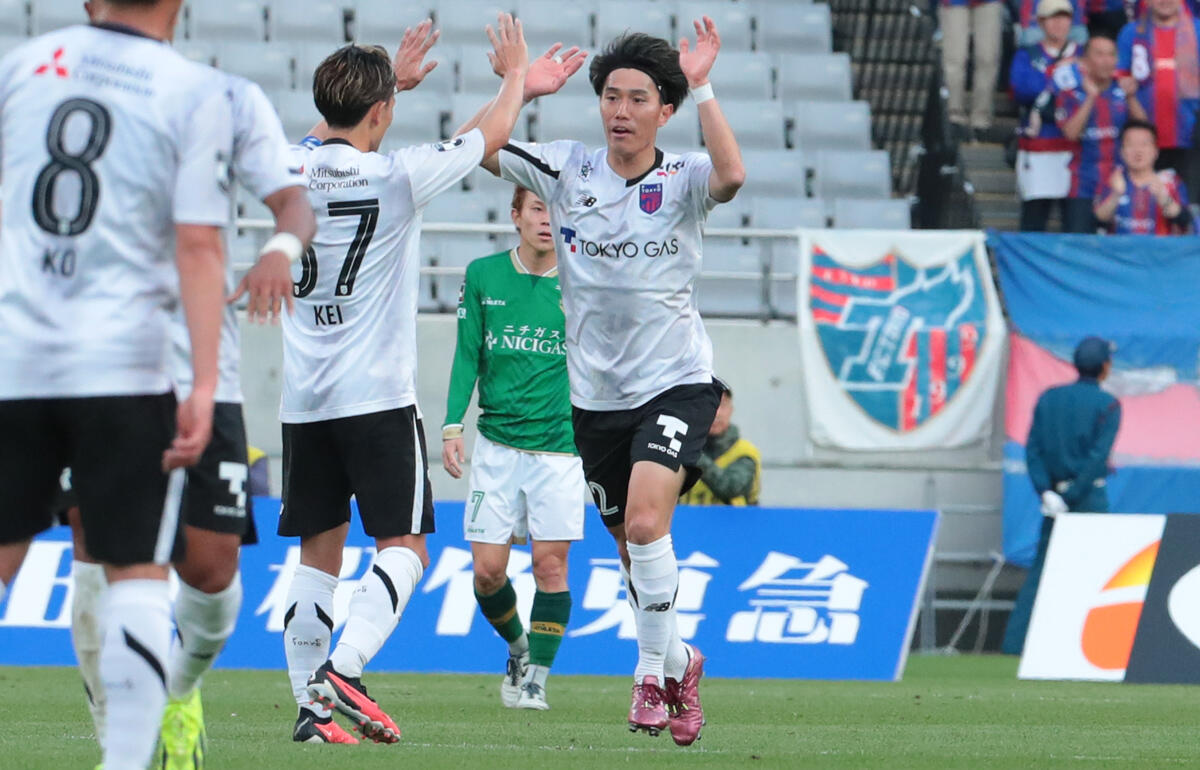 殊勲の2ゴールで引き分けに持ち込んだ遠藤渓太