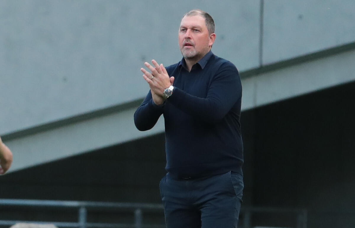 FC東京のピーター・クラモフスキー監督