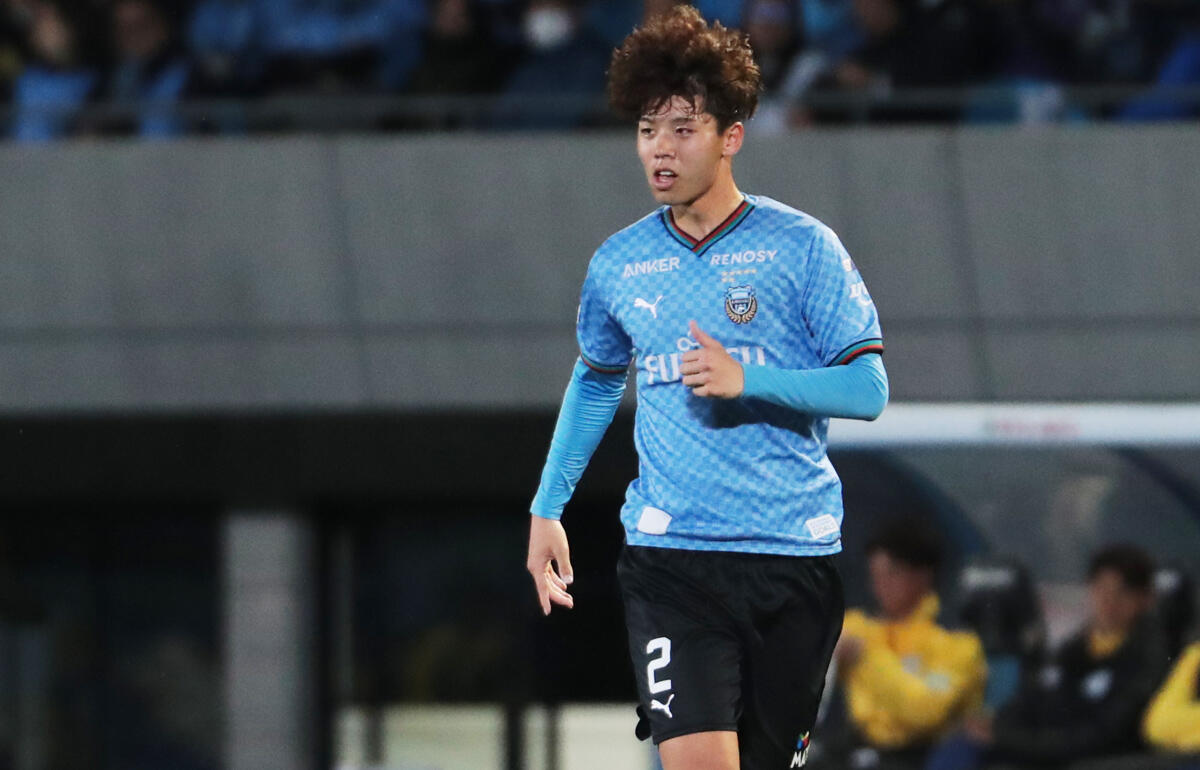 192cmの19歳センターバック高井幸大