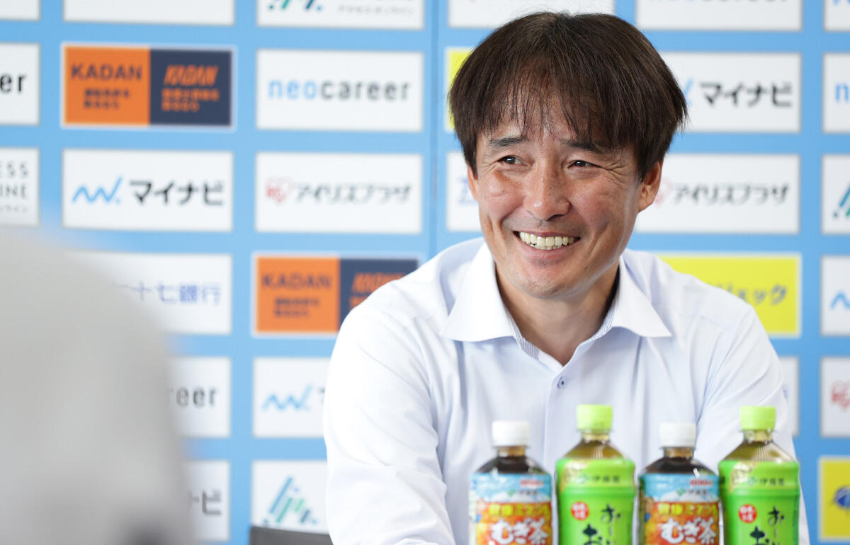 マイ仙台戦後の会見に臨むS広島Rの中村伸監督
