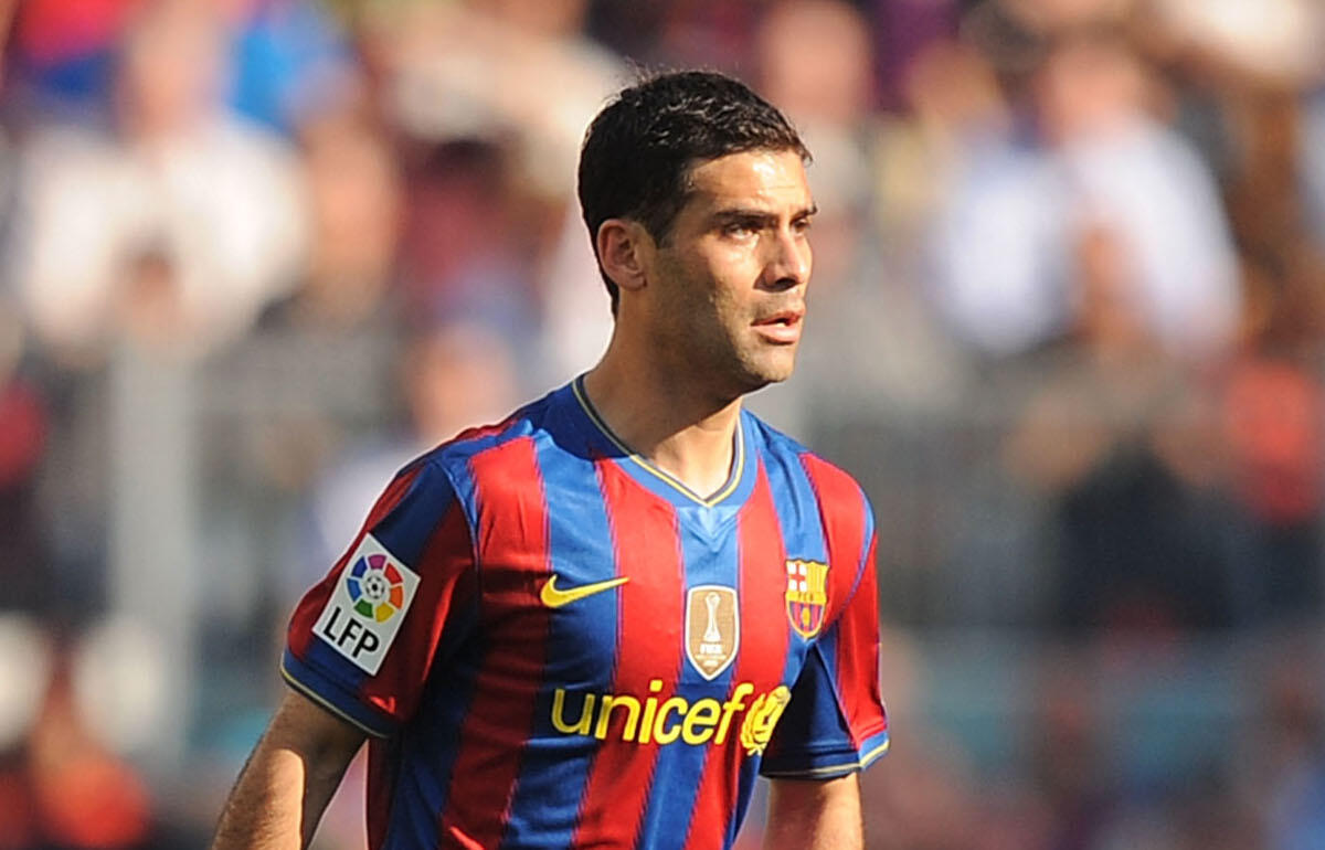 かつてバルセロナでプレーしたラファエル・マルケス監督(現役時代)