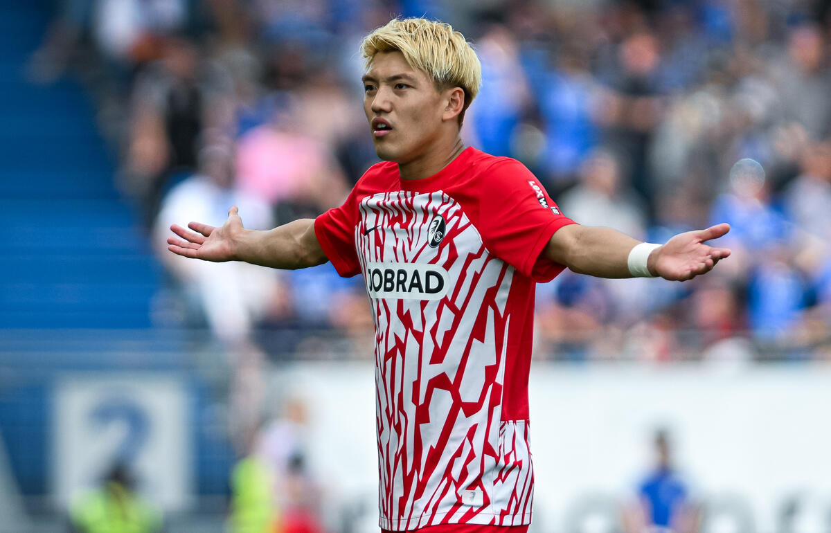 さまざまなオフショットを披露した堂安律