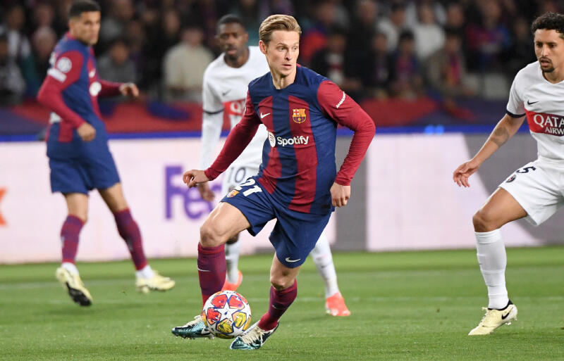 バルセロナのF・デ・ヨング。