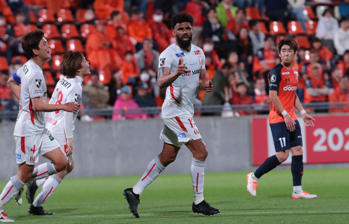 加入後初ゴールを含む2得点を挙げた名古屋のパトリック