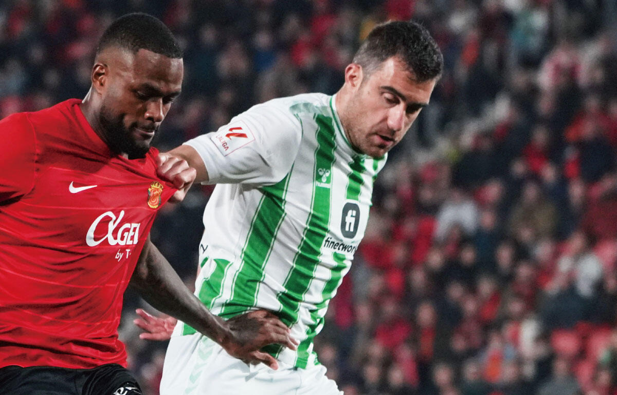 数多の名将と共闘...元ギリシャ代表DFソクラティス