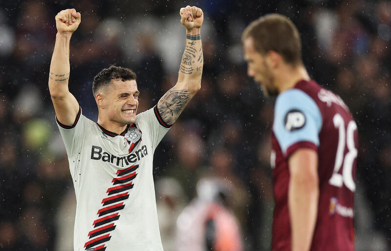 レバークーゼンのジャカ。