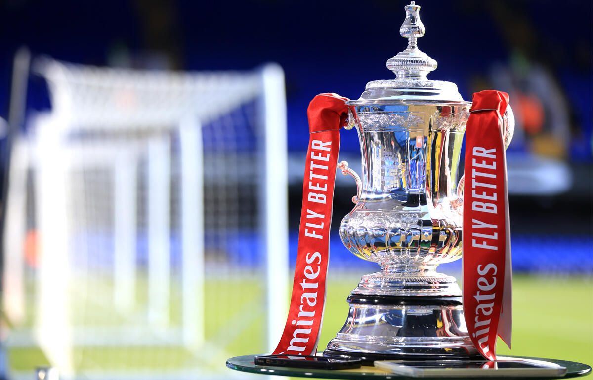 FAカップは90分で引き分けた場合は再試合となっていた