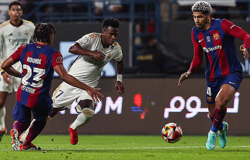 マドリーが優勝決定づけるか、バルサが望み繋ぐか