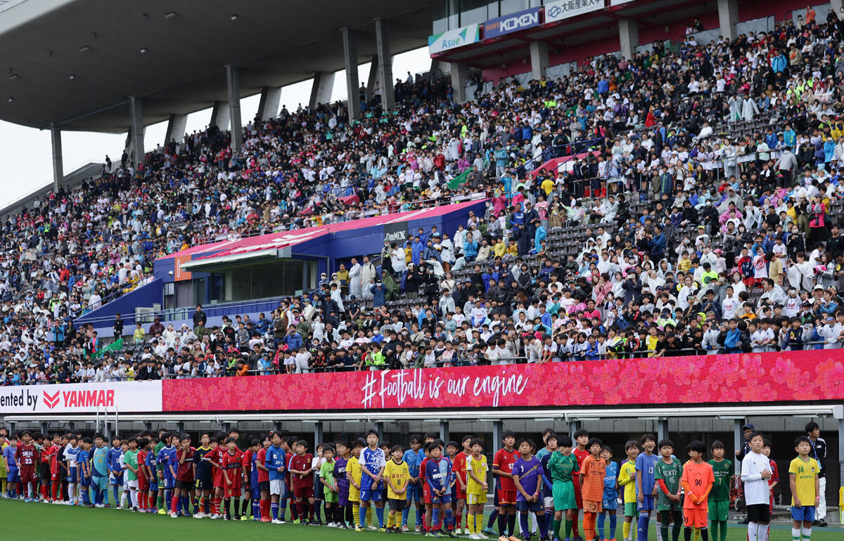 雨天にも関わらず6651人が詰め掛けたヨドコウ桜スタジアム