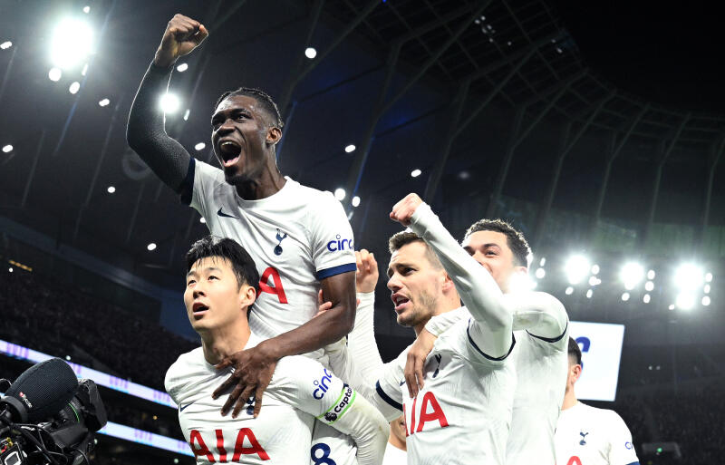 トッテナムのソン・フンミンら選手たち。