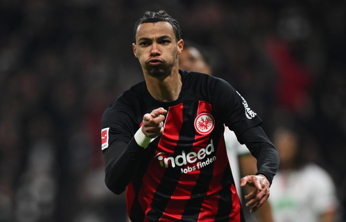 フランクフルトへ完全移籍となったエキティケ