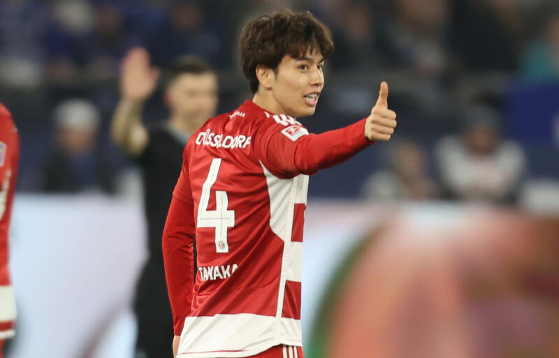 デュッセルドルフMF田中碧。