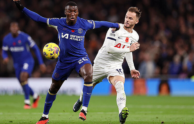 因縁深い両者の週中開催ダービー