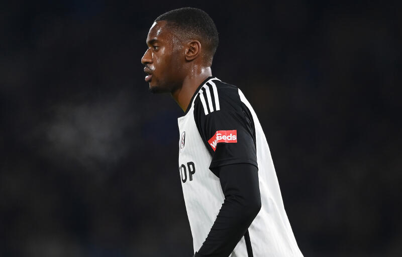 フルアムDFアダラバイヨ。