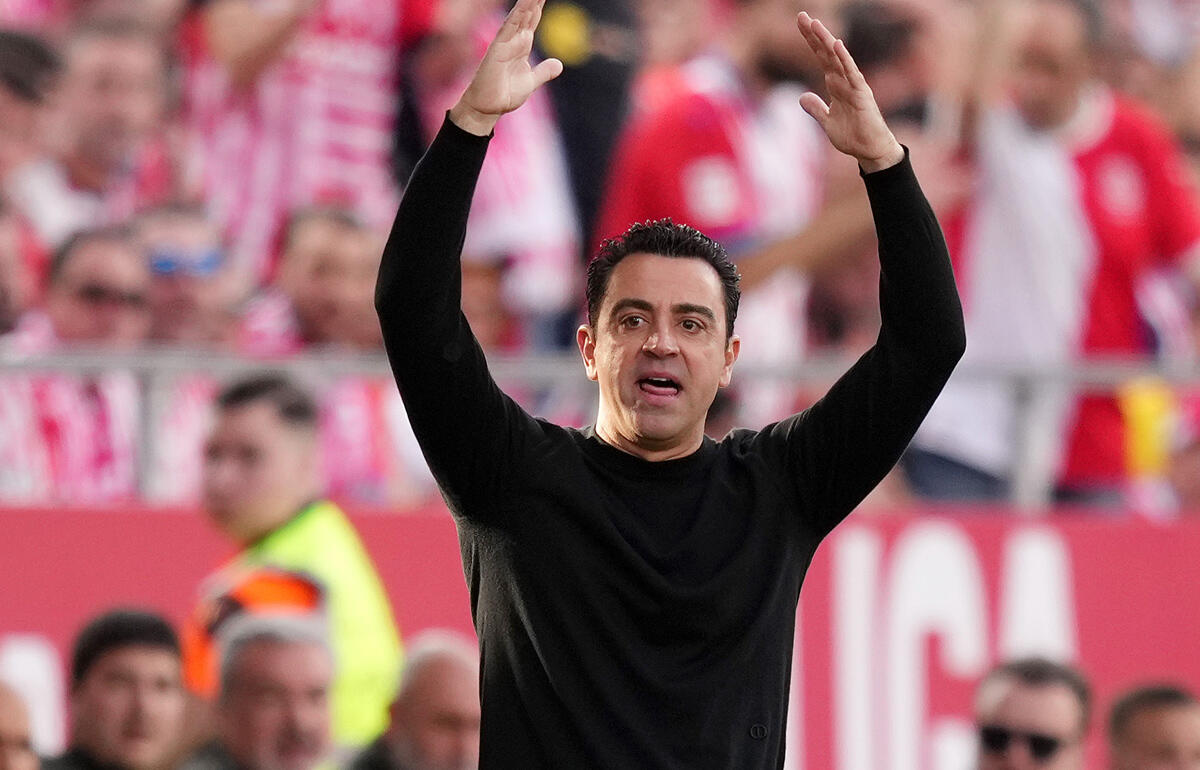 上位対決でミスから逆転負けのチャビ監督