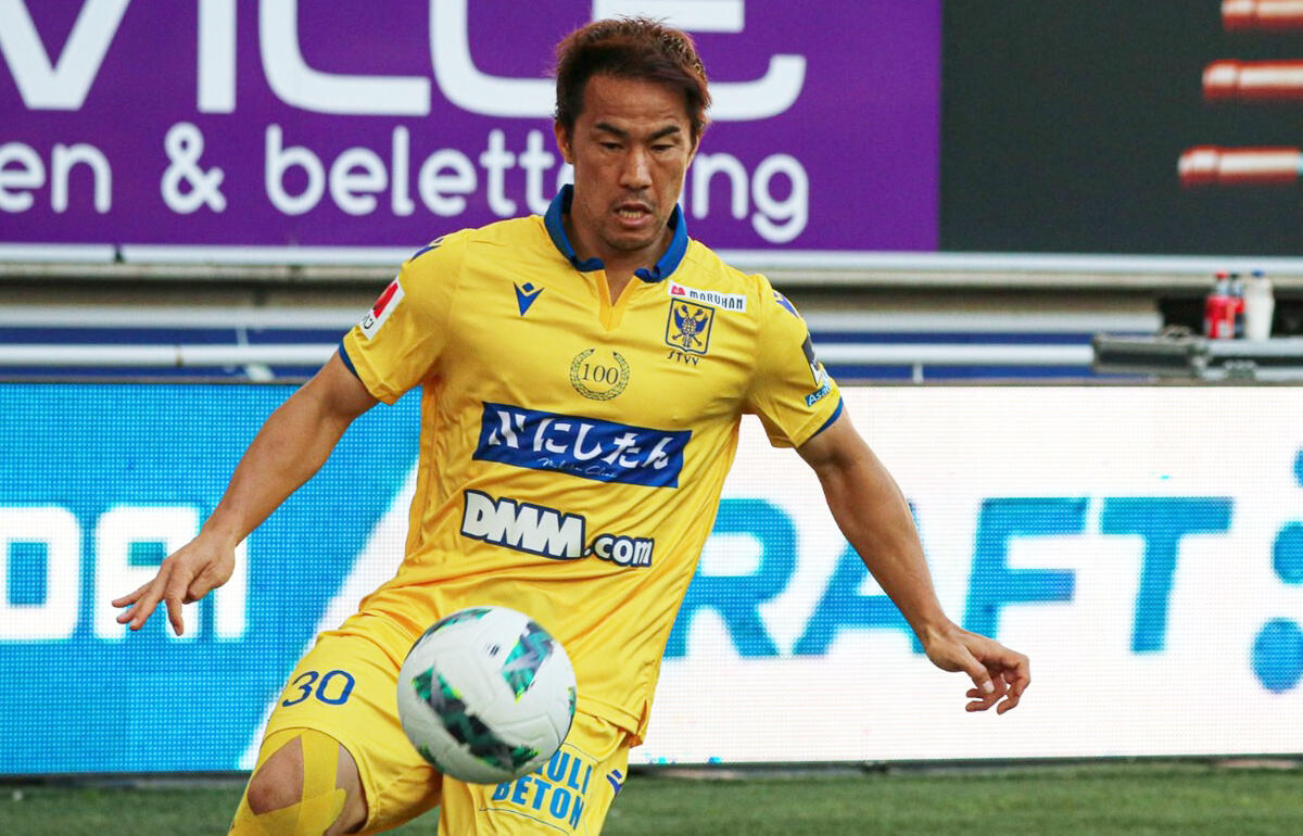 今季で現役を引退する岡崎慎司