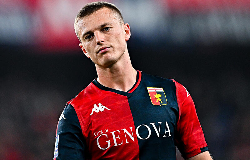 MFアルベルト・グズムンドソンはセリエＡでのキャリア継続を希望