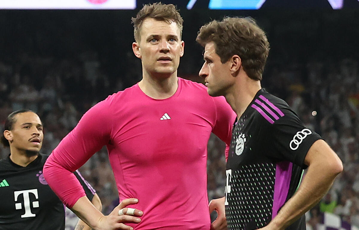 敗戦を悔やむノイアー