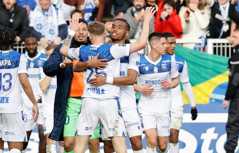 オセールFWオナイウ阿道