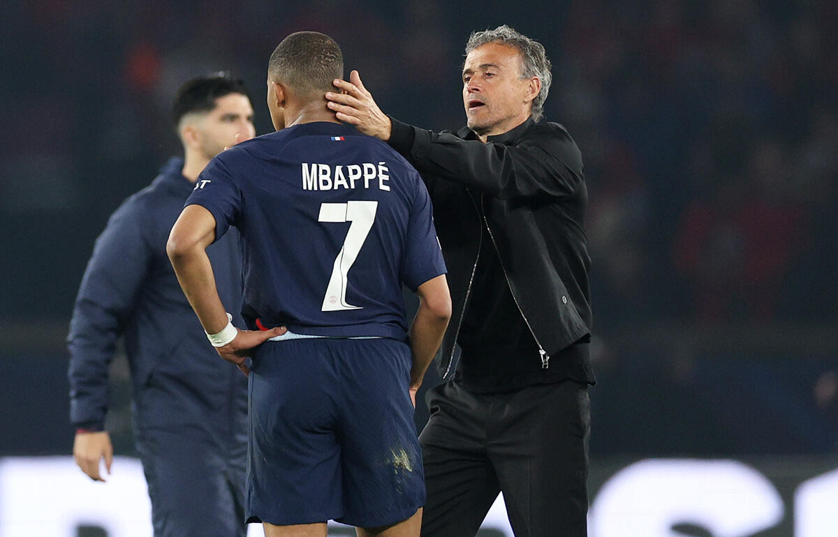 CL敗退後のルイス・エンリケ監督とムバッペ