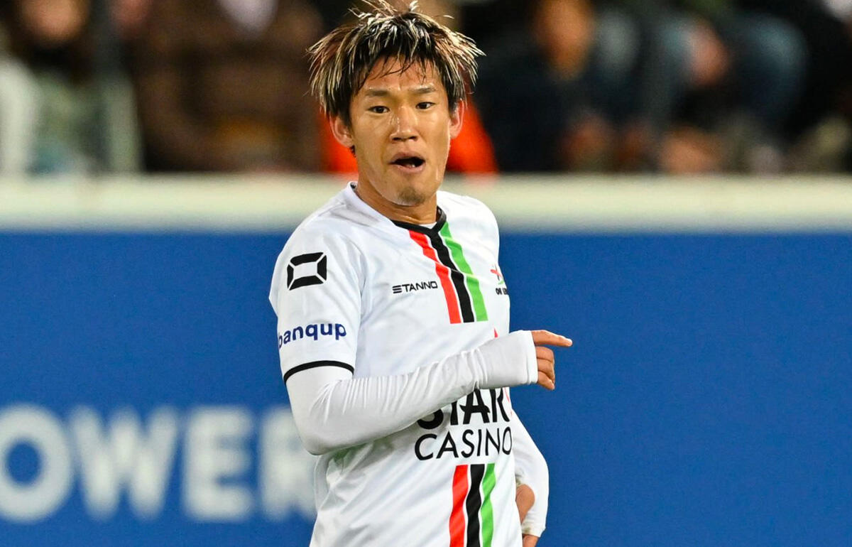 ルーヴェンへの完全移籍が決まった明本考浩