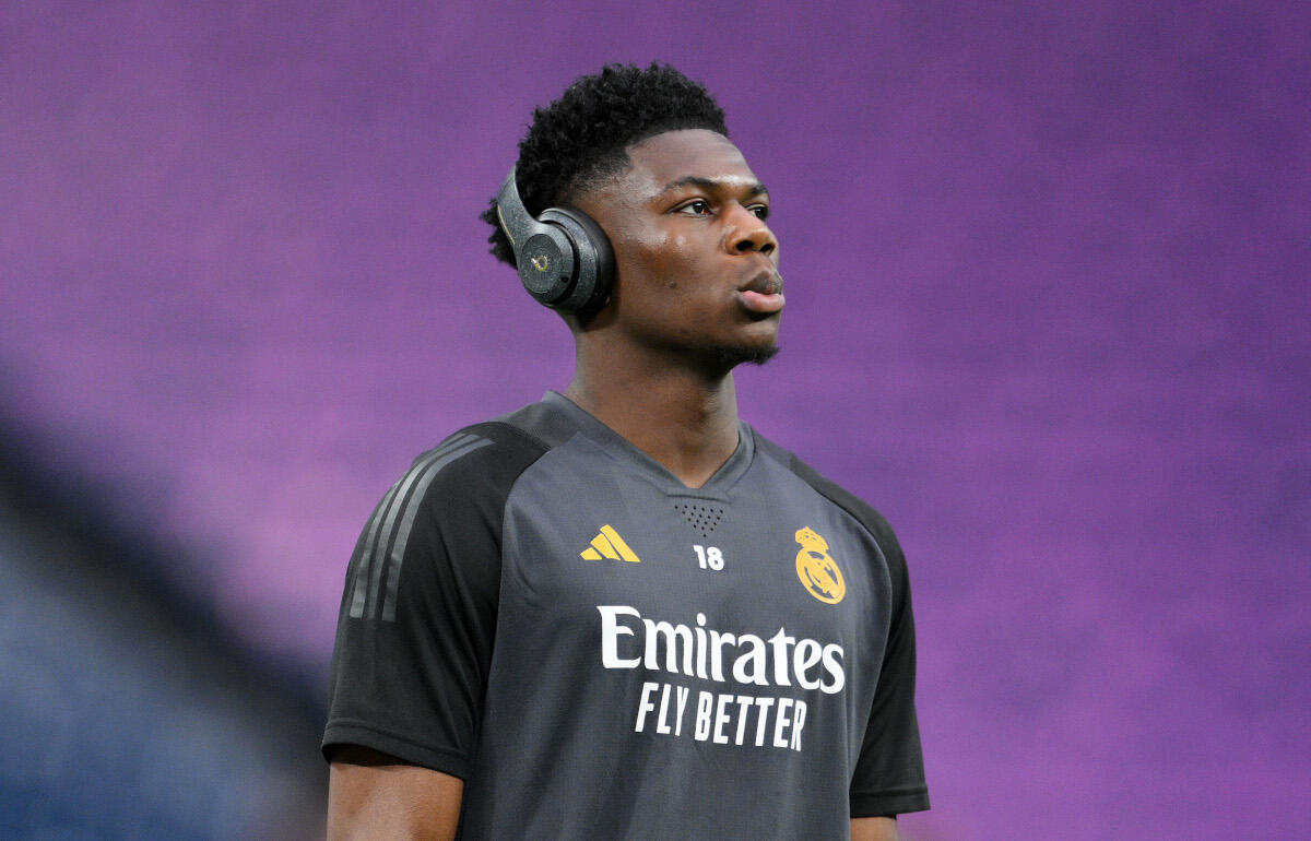 負傷離脱中のオーレリアン・チュアメニ