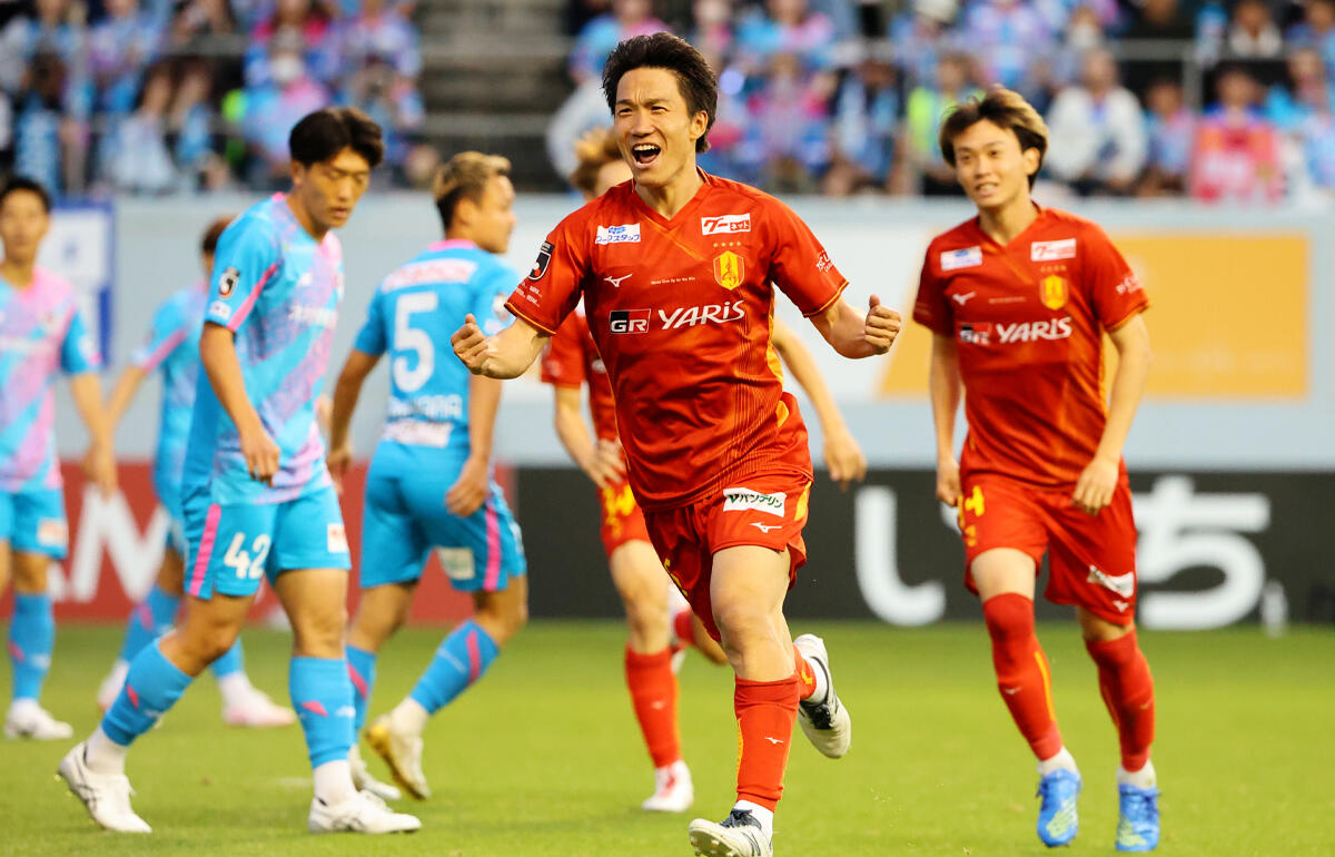 貴重な先制ゴールを決めた稲垣祥
