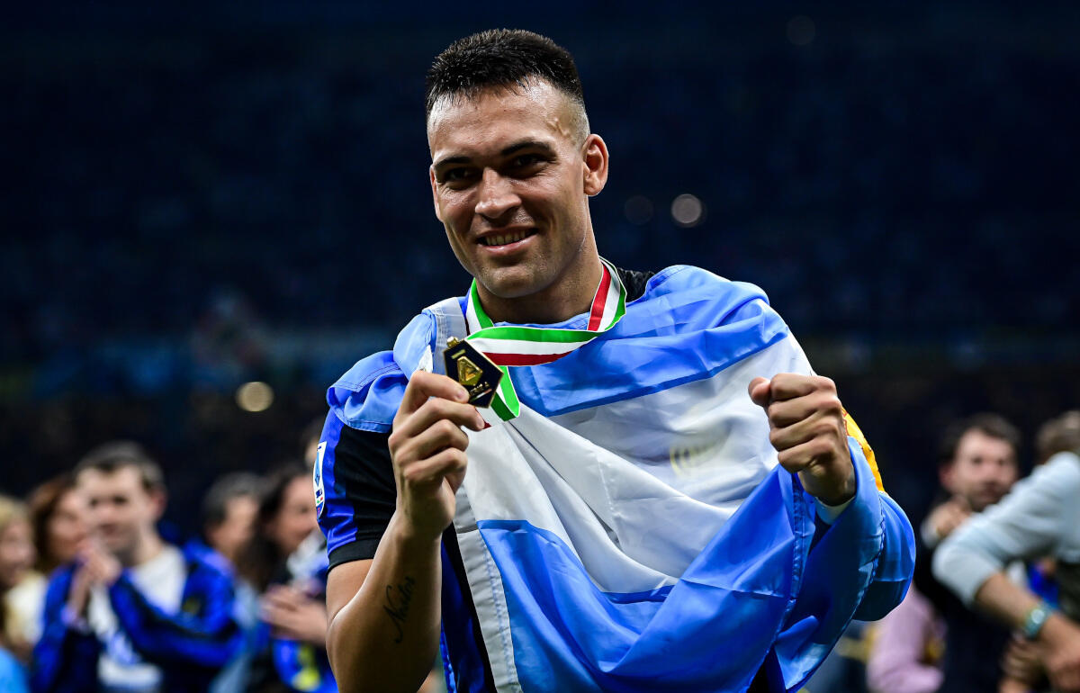 リーグ優勝を祝うなかで契約延長問題に触れたラウタロ・マルティネス