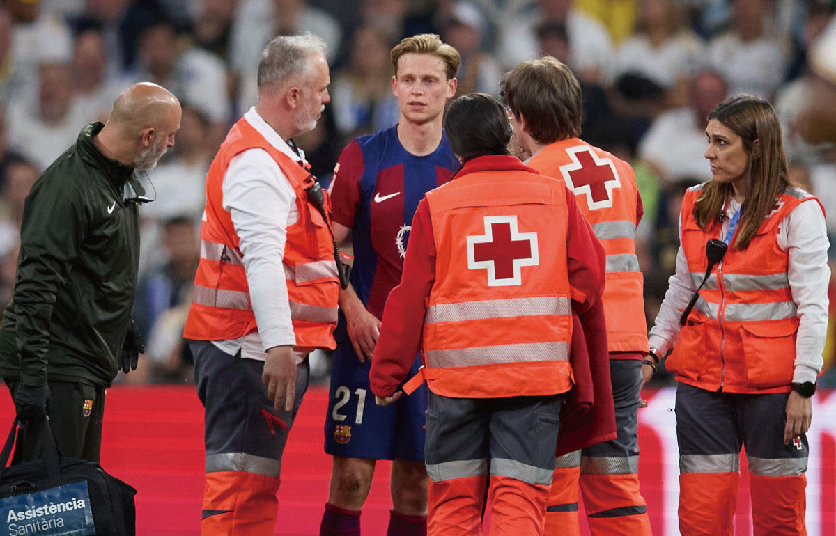 バルセロナで目下離脱中のフレンキー・デ・ヨング