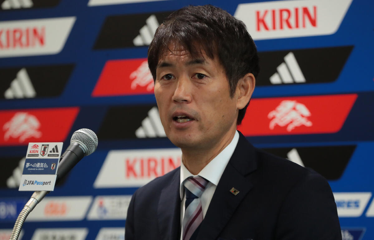 記者会見に臨んだ池田太監督