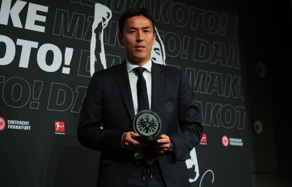 引退会見を実施した長谷部誠