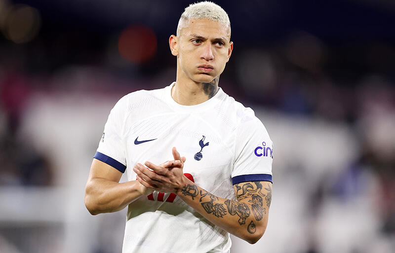 FWリシャルリソンは母国復帰を検討せず