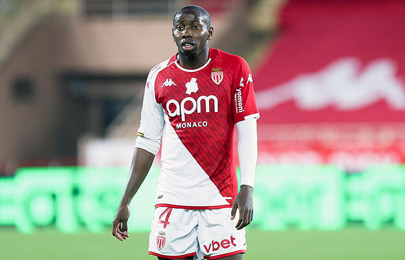 4試合のサスペンション科されたカマラ