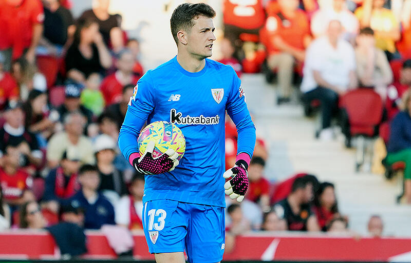 新契約にサインしたアギレサバラ