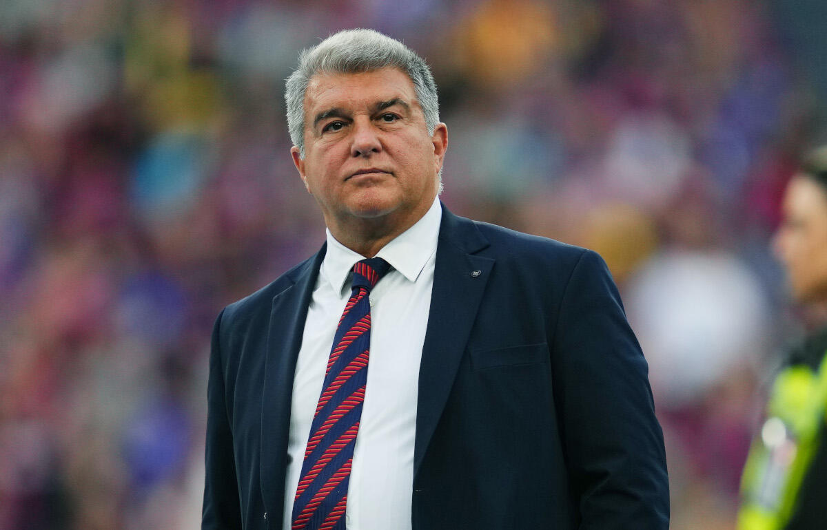 監督交代について語ったラポルタ会長