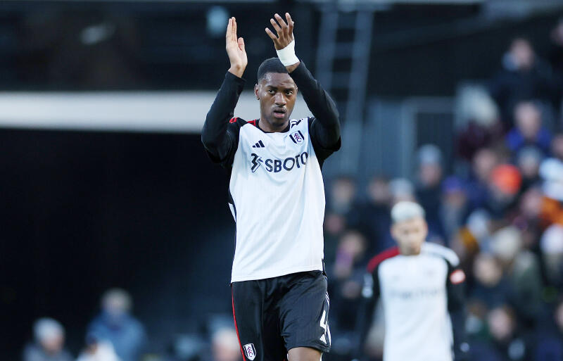 チェルシー行きが確実視されるアダラバイヨ