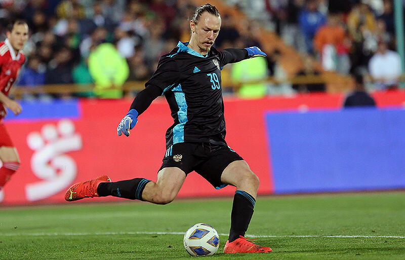 ロシア出国禁じられるサフォノフ