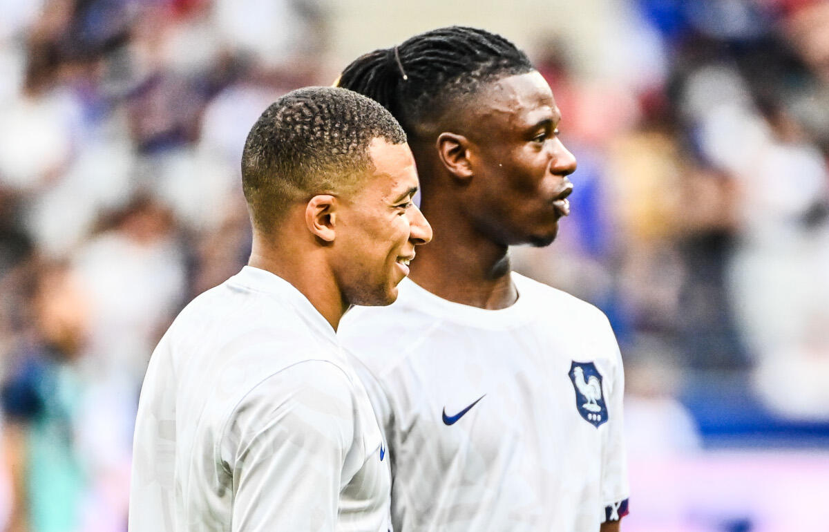 まずは代表でユーロ制覇目指すムバッペ(左)とカマヴィンガ