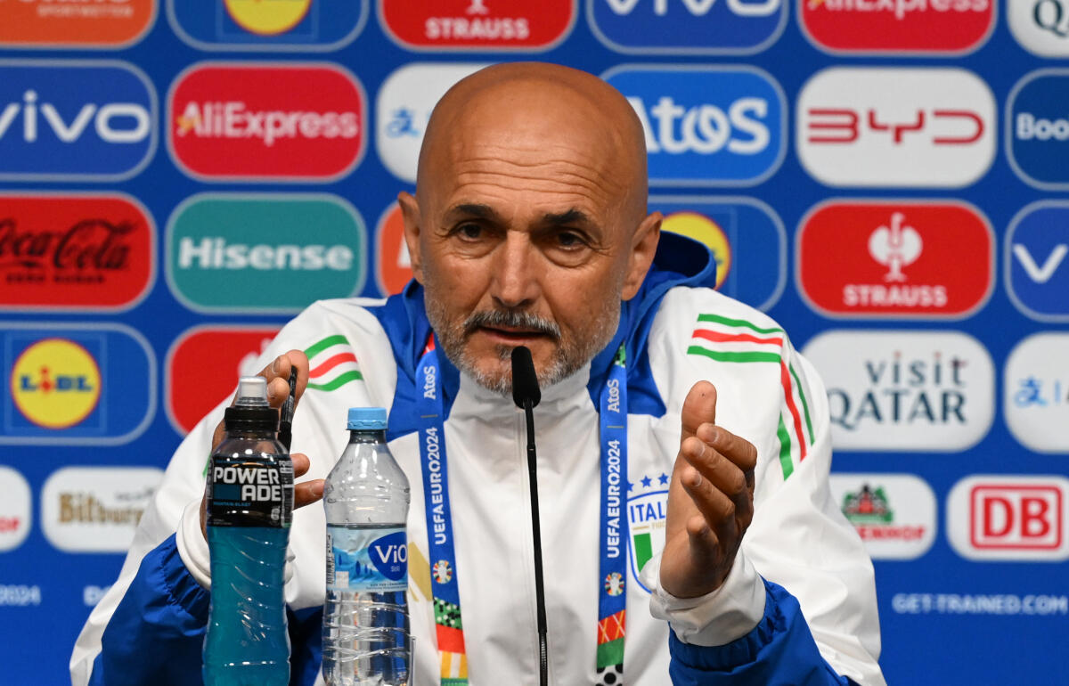 アルバニア戦に臨むスパレッティ監督