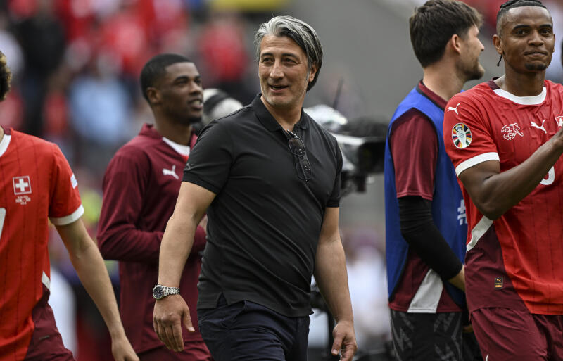 スイス代表を率いるヤキン監督