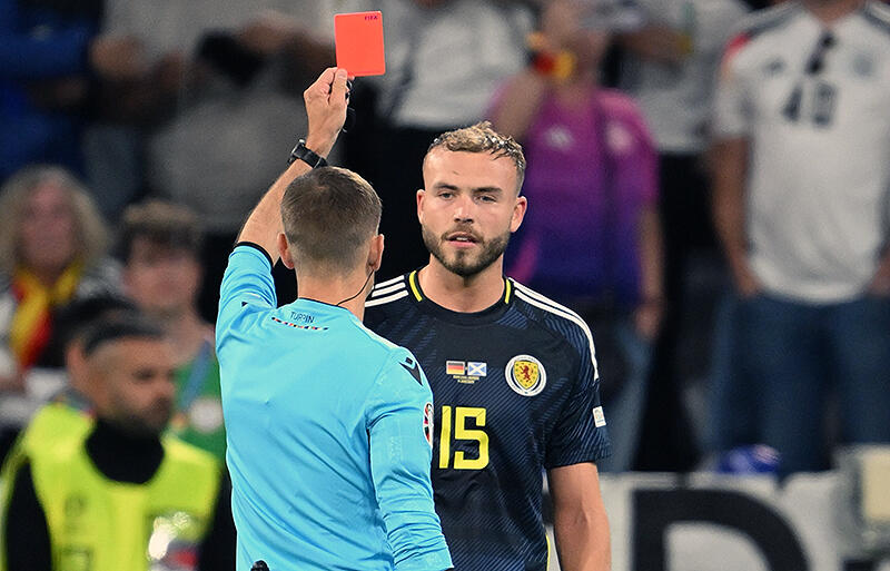 ドイツ戦で一発退場したポーテアス