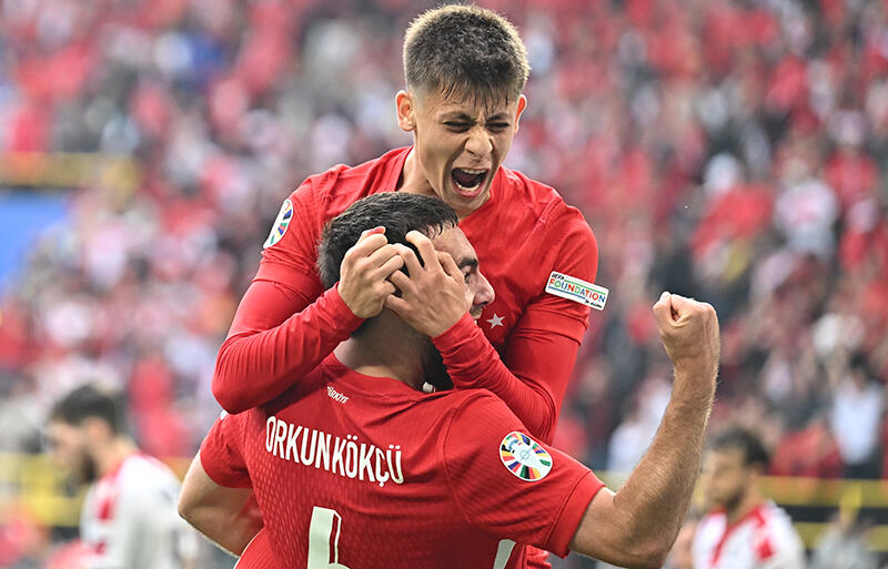 アルダ・ギュレルが初ユーロでの勝利に喜び